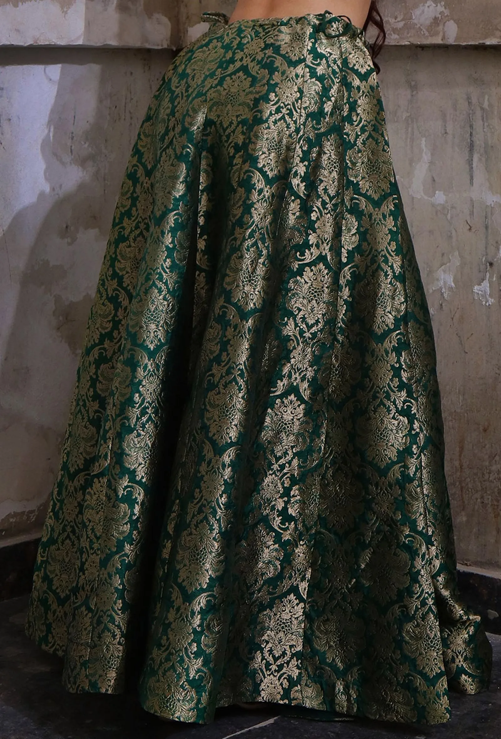 Green Kalidar Banarasi Jacquard Skirt With Tassels