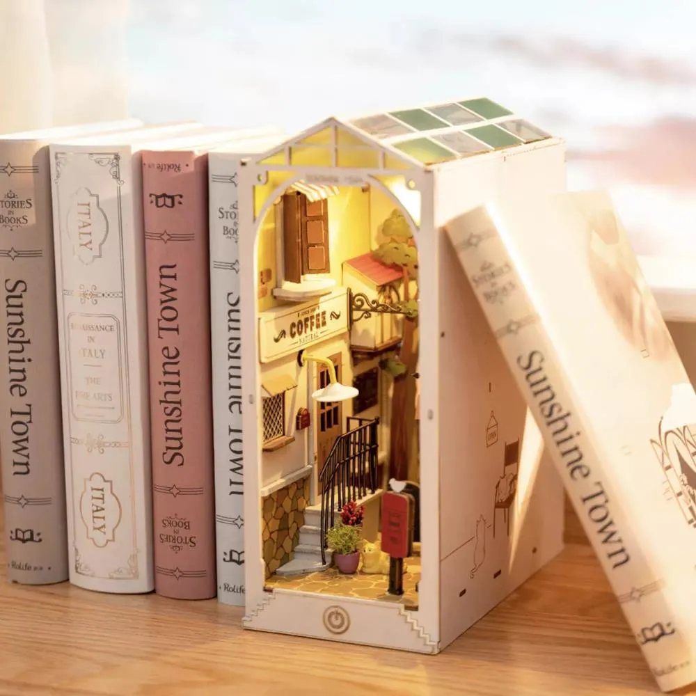 Robotime Rolife DIY Mini Book Nook Kit - Sunshine Town