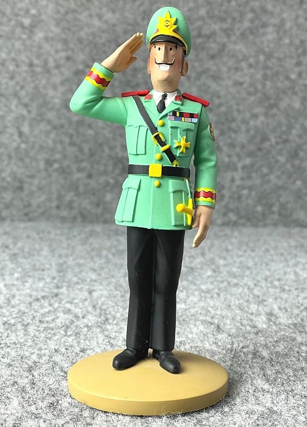 Tintin Figurine Officielle # 92 Colonel Alvarez - Picaros Herge Resin Model Figure